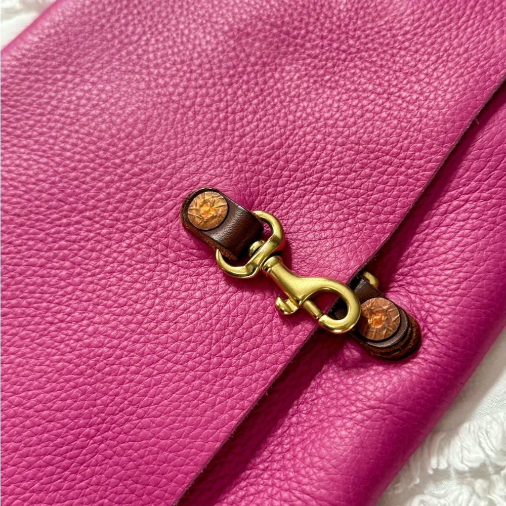 Meanwhile back on the farm crossbody clutch, rare limited drop - Picture 4 of 4